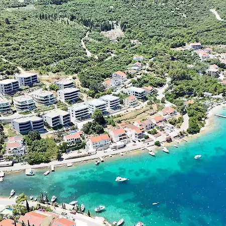 Pine Tree Hill 5 * Korcula Town